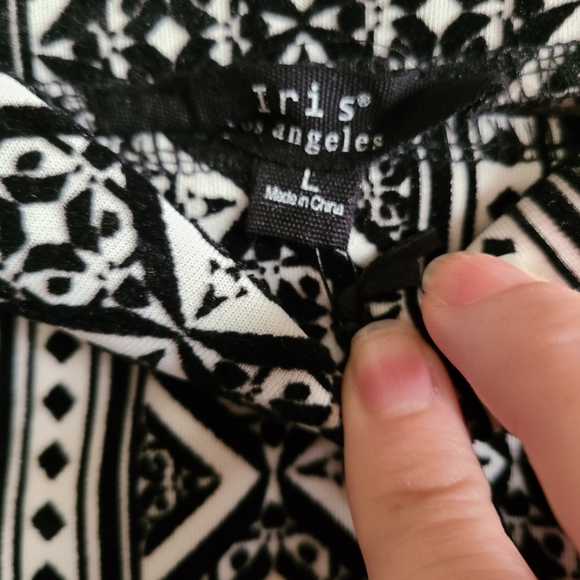 Iris Basic Pattern Pencil Skirt Size Large NWT - Picture 5 of 5